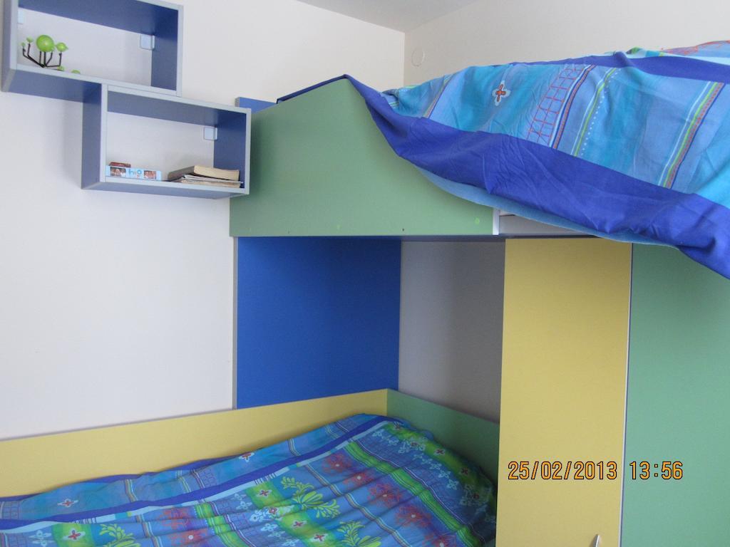 Aparthotel Pine Hills بامبوروفو الغرفة الصورة