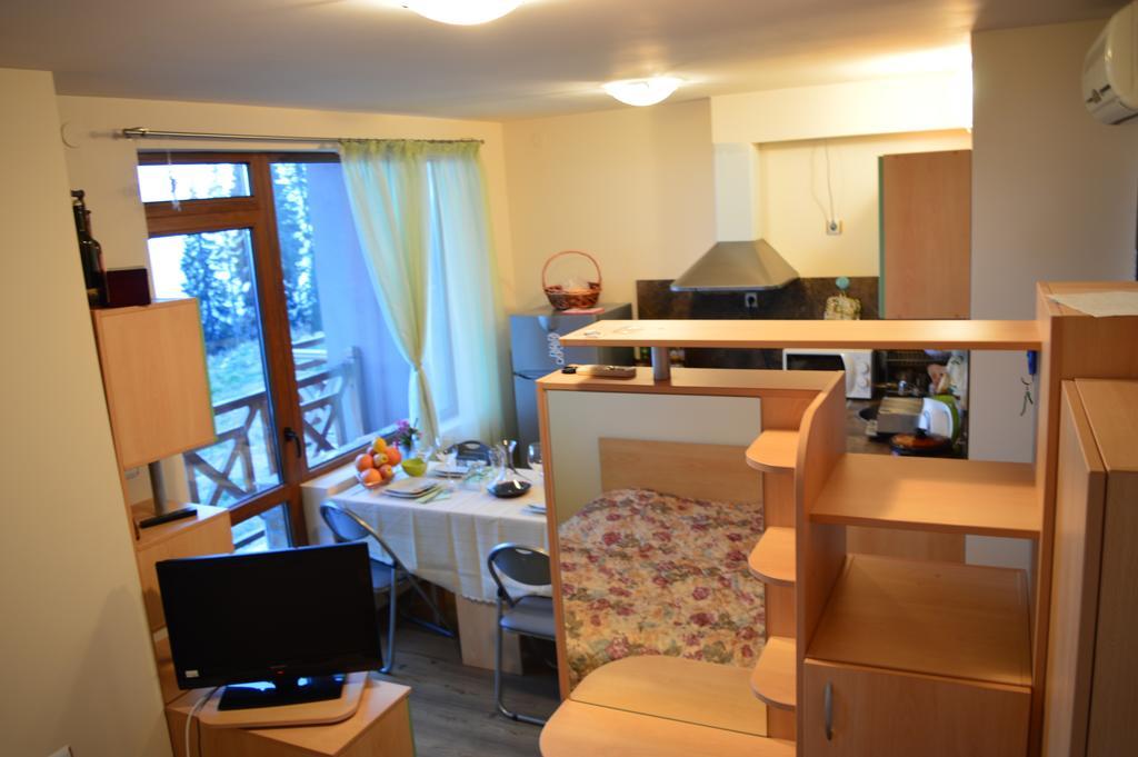 Aparthotel Pine Hills بامبوروفو المظهر الخارجي الصورة